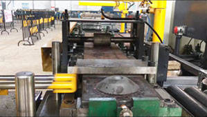 錨桿托盤(pán)自動(dòng)化生產(chǎn)現(xiàn)場(chǎng)圖