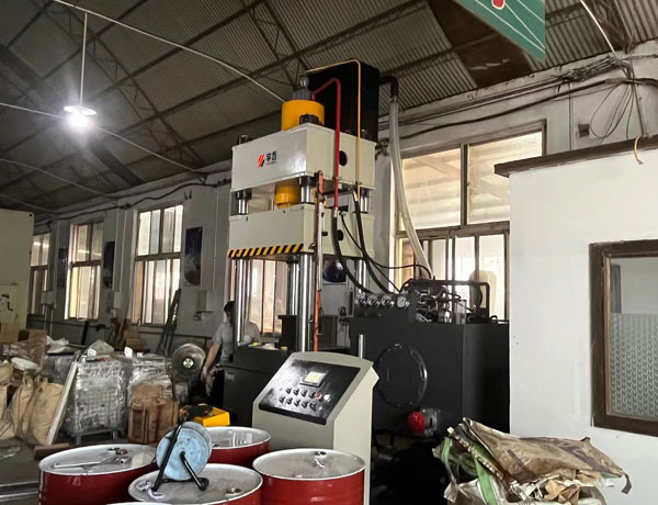 高效精確！315噸伺服液壓機助您實現汽車零部件快速成型！